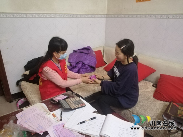 龙马潭区小市街道杜家街社区计生服务暖人心