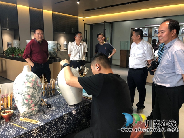 泸州市总工会到合江调研工会工作(图4)