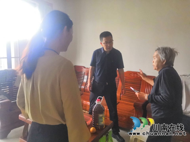 致公党泸州市委走访龙马潭区小市街道杜家街社区困难党员群众