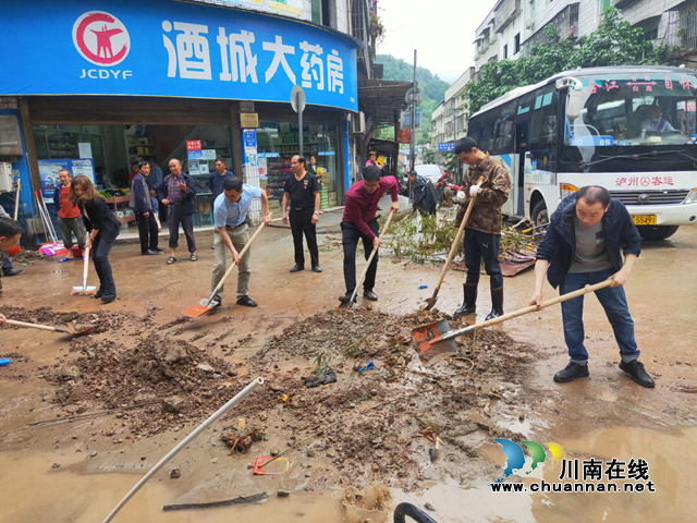 合江县先滩镇：迎雨而上的纪检人