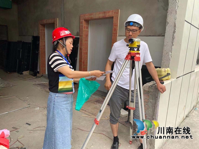 讨薪我帮您！泸县云龙镇开展保障农民工工资支付宣传进工地活动