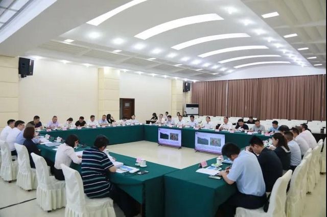 中国调味品协会到合江考察调味品及其上下游产业链发展情况(图2) 中国调味品协会到合江考察调味品及其上下游产业链发展情况(图2)