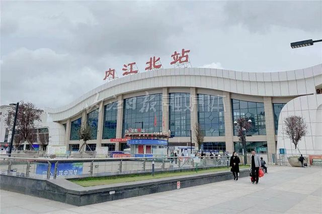 注意！5月18日-31日，这6趟加开高铁在内江、资中、隆昌停站(图1)