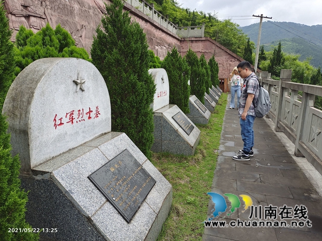龙马潭区红星街道玉带桥社区：追寻红色足迹，弘扬长征精神(图4)