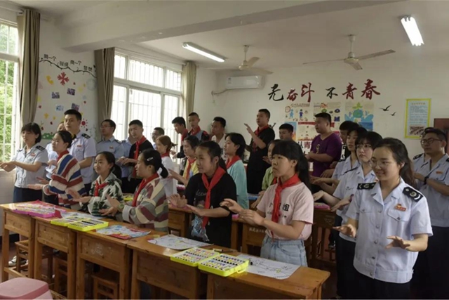 儿童节快乐！泸州税务温暖童心伴成长(图6)