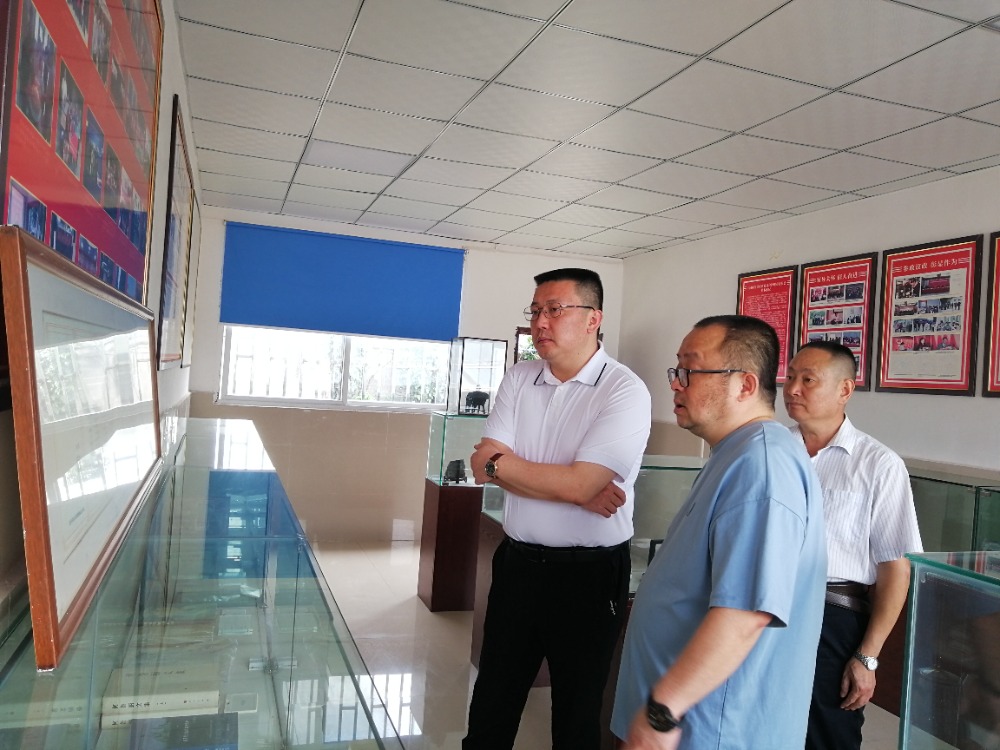 江阳区委常委张志方调研基层统战工作阵地
