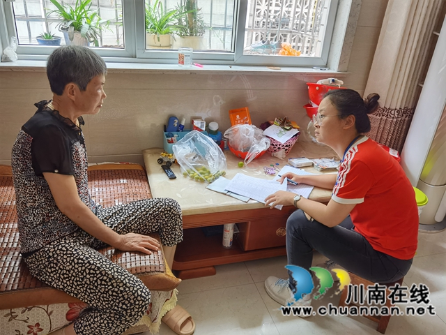 泸县残联开展“我为群众办实事”实践活动——反诈宣传进家庭(图2)
