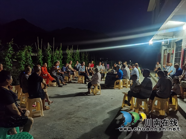 古蔺县大寨苗族乡：群众课堂“接地气”，坝坝会上讲安全