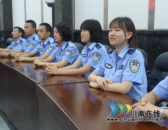 四川警察学院和泸州警方联合表彰反诈优秀志愿者(图8)