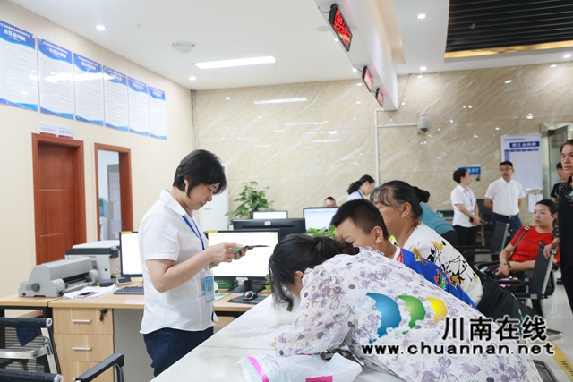 办实事惠民生丨合江县开启“一枚印章管审批（服务）”新模式(图2)