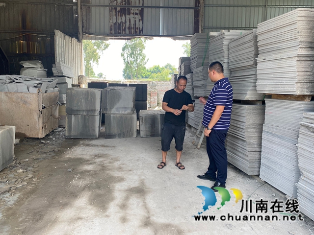 安全无死角 泸县云龙镇开展小作坊安全检查工作(图4)