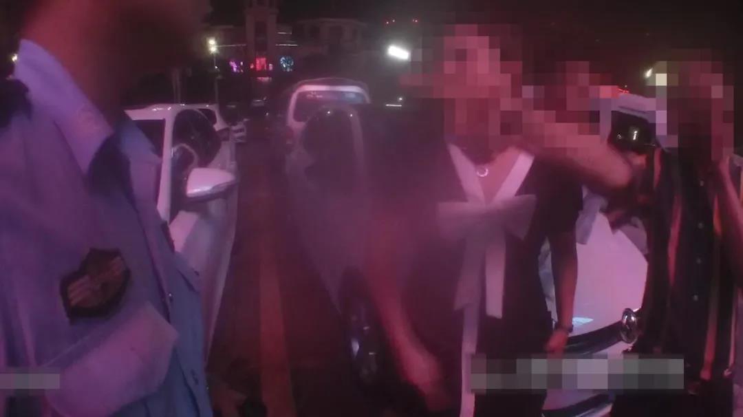 “袭警罪”不是说说而已！泸州两人以身试法已被刑拘！(图3)