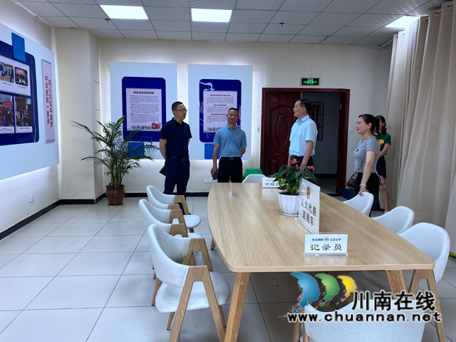 龙马潭区委统战部深入红星街道走访调研统战工作(图1) 龙马潭区委统战部深入红星街道走访调研统战工作(图1)