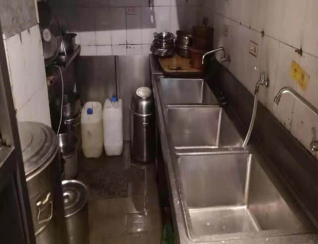 泸州市食品安全“黑榜”(第四期) 整改情况(图12) 泸州市食品安全“黑榜”(第四期) 整改情况(图12)
