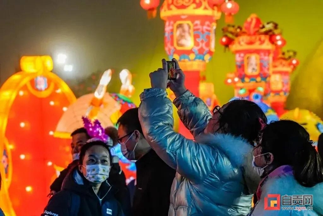 太漂亮了！自贡彩灯再次点亮青岛(图6)