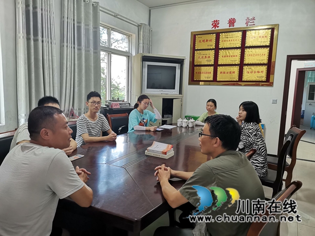 泸县云龙镇开展“净土振兴,微笑乡村”大型支农支教公益活动(图5) 泸县云龙镇开展“净土振兴,微笑乡村”大型支农支教公益活动(图5)