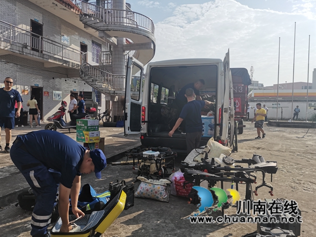 泸县龙城救援队携价值十余万元物资驰援河南省卫辉市灾后重建(图2) 泸县龙城救援队携价值十余万元物资驰援河南省卫辉市灾后重建(图2)