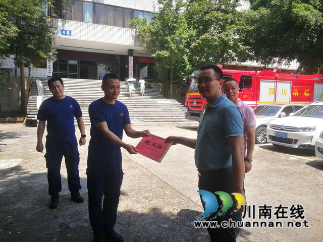 龙马潭区小市街道开展“八一”建军节集中走访慰问活动(图2)
