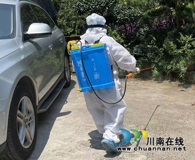 宜宾南溪区长兴镇：疫情防控不松懈，消杀工作不停歇(图1)