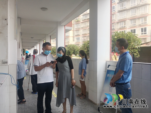 泸县海潮镇：开展疫情防控督查，筑牢疫情“防护墙”(图4)