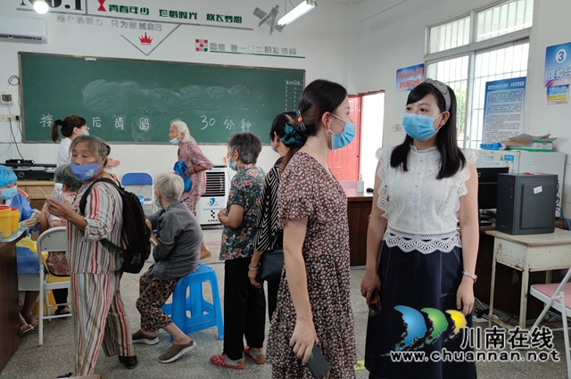泸县海潮镇：开展疫情防控督查，筑牢疫情“防护墙”(图3)