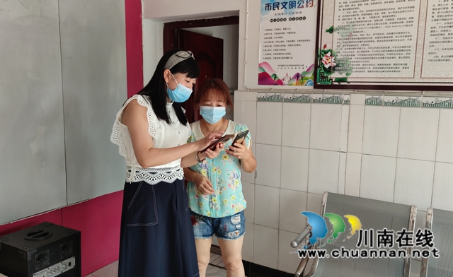 泸县海潮镇：开展疫情防控督查，筑牢疫情“防护墙”(图2)
