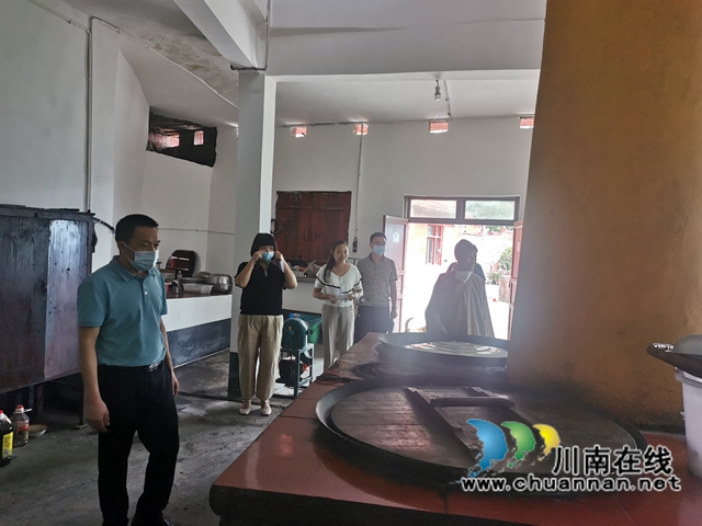 泸州市委统战部到古蔺县督察宗教场所安全工作(图2)