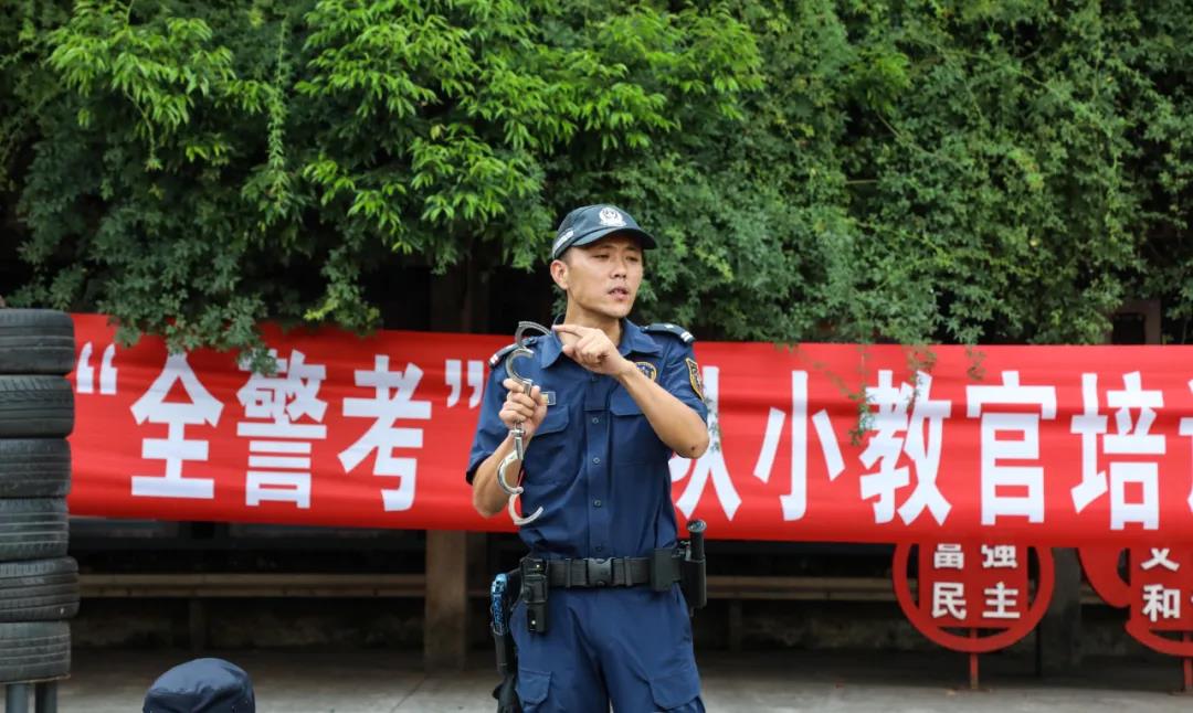 江阳：聚力实战炼铁军 铸牢警魂砺精兵(图11)