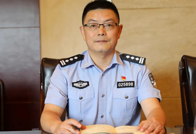 泸州两起公安部督办案件均因非法捕鱼(图2) 泸州两起公安部督办案件均因非法捕鱼(图2)