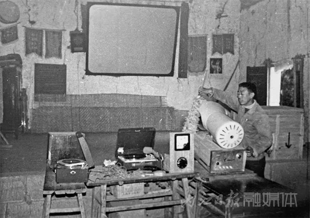 惊呆了！这位内江人的镜头中，曾留下国内众多名人的身影(图21)