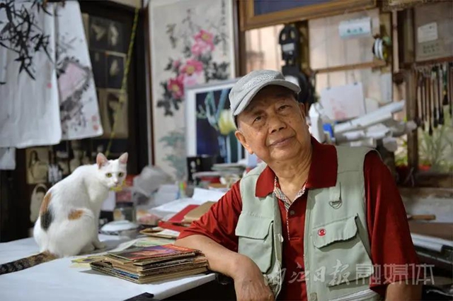 惊呆了！这位内江人的镜头中，曾留下国内众多名人的身影(图1)