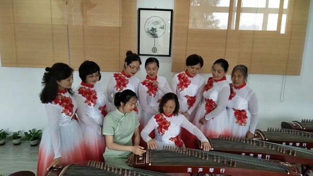 泸州市老年大学优秀教师告诉您：我们大学不一般！(图8)