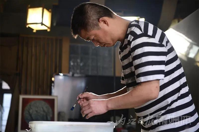 至“扇”至美！内江这位手艺人的作品太惊艳了！(图4)