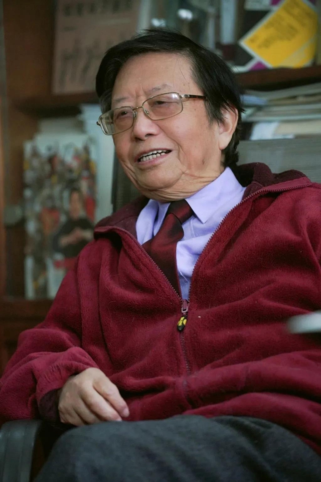 “巴蜀鬼才”魏明伦获“中国文联终身成就戏剧家”荣誉称号