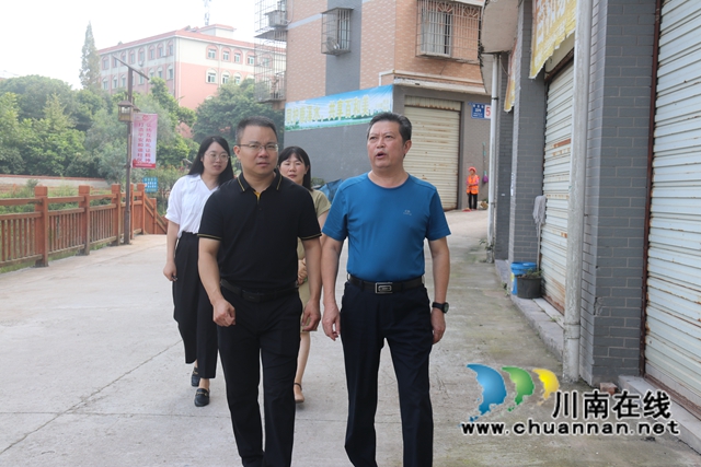颜习林率文明办到泸县百和镇督导创文工作