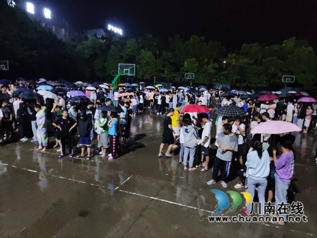 泸州市教体局迅即启动全市教育体育系统抗震救灾工作