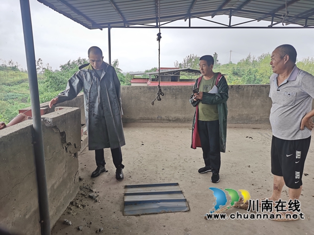 泸县住房和城乡建设局组织人员赴各镇（街道）排查危房(图5)