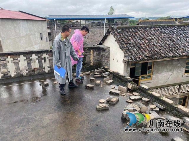 泸县住房和城乡建设局组织人员赴各镇（街道）排查危房(图7)