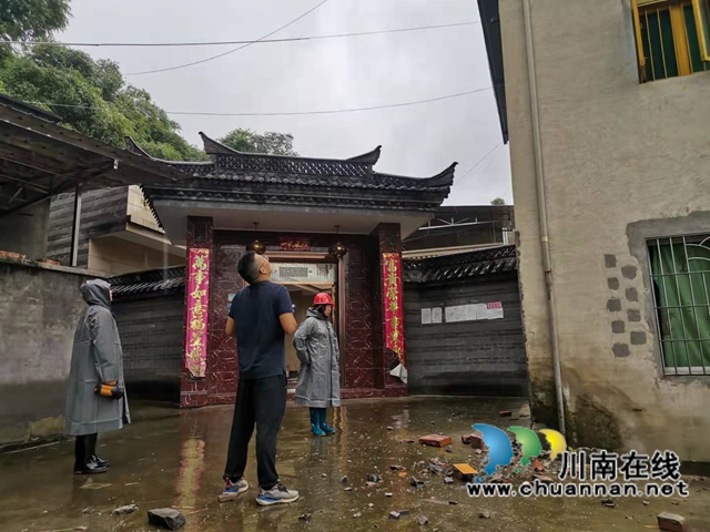 泸县住房和城乡建设局组织人员赴各镇（街道）排查危房(图6)
