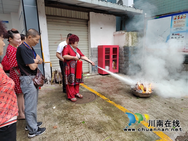 戮力同心，共克时艰！民盟泸州市龙马潭区基层委员会积极开展震后志愿服务