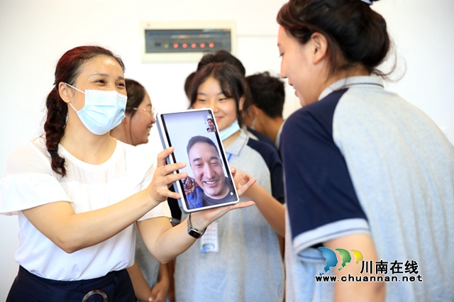 泸州纳溪：佳节关怀进校，泸稻两地月共圆