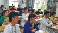 古蔺：民族团结籽抱籽，法治护苗心连心(图1)