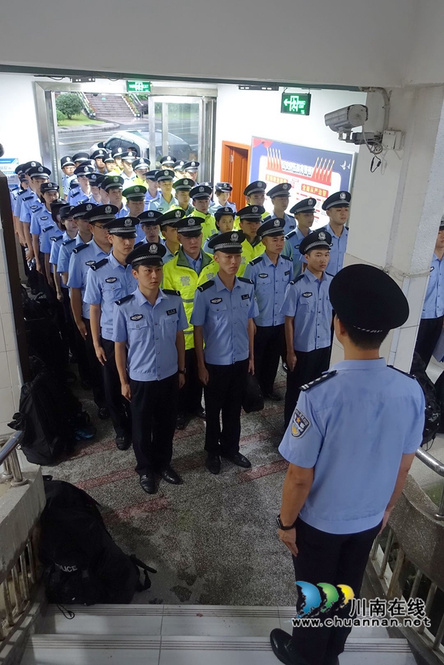 泸州：警盾50余名志愿者中秋驰援泸县地震灾区(图1)