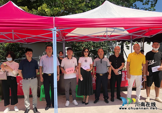 抗震救灾∣泸州市小微企业商会为泸县灾区开展爱心捐赠(图3)