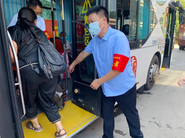 守望相助 共克时艰 | 中实集团全力转移受灾泸县人民(图6) 守望相助 共克时艰 | 中实集团全力转移受灾泸县人民(图6)