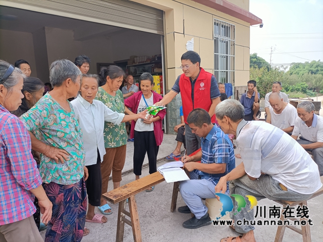 泸县免费发放10吨油菜种子帮助受灾群众恢复生产