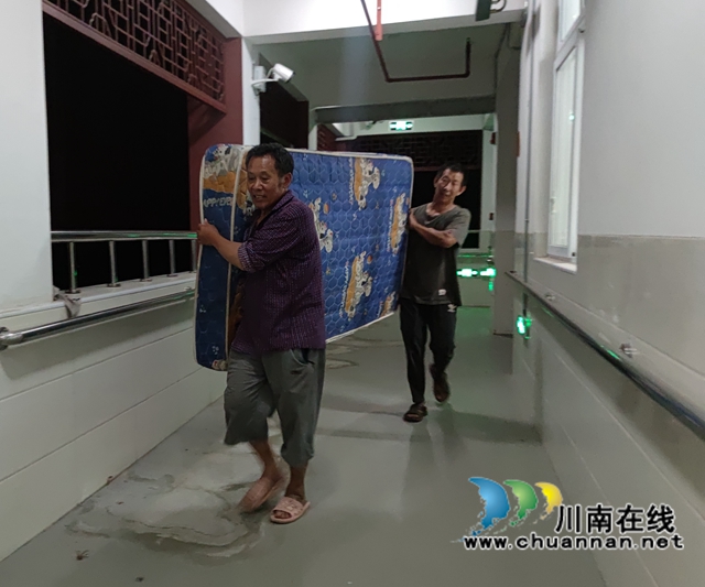 互帮互助显真情！泸县青龙敬老院34位老人震后住上安全新居(图4)