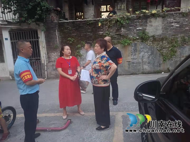 叙永县经济商务科学技术局：开展“傍晚一小时”志愿活动，助创文明城市