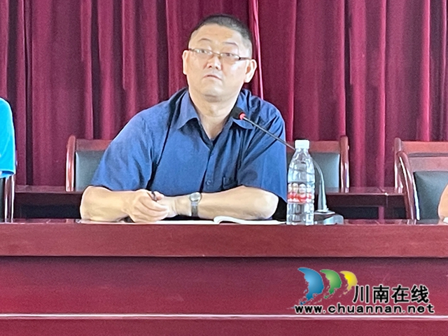 泸县六中持续发力整治校园内部环境(图3)
