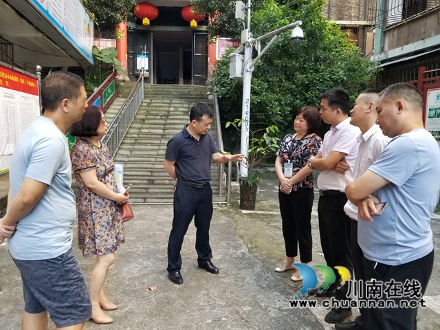 黄益权带队到龙马潭区小市街道调研区镇两级人大换届选举工作
